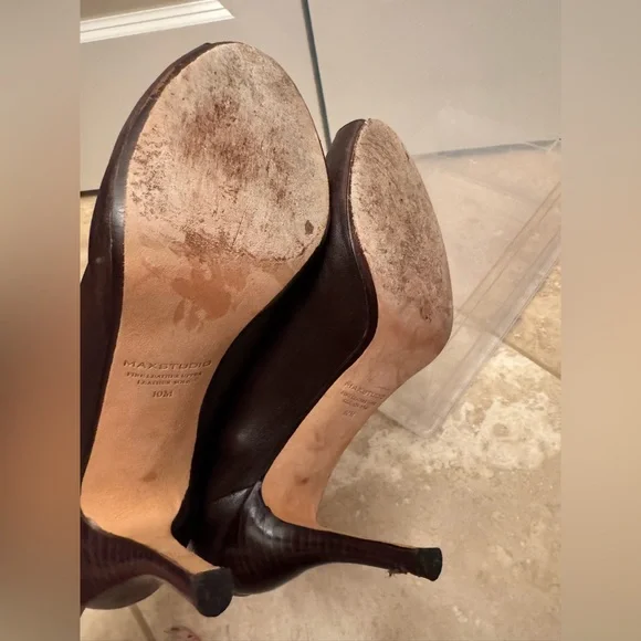 Max Studio Brown Leather Open Toe Heels, Zipper in the back - Picture 6 of 7